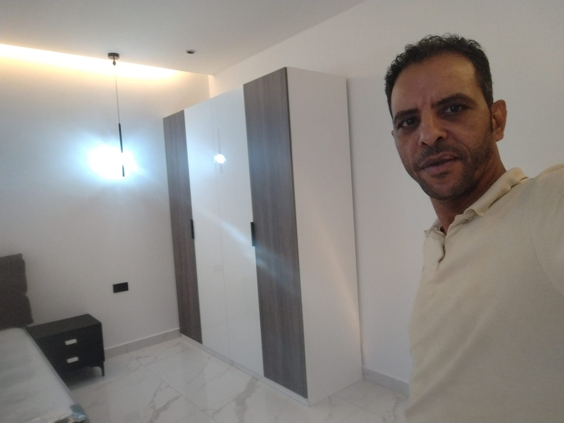 نجار فى حي المروه