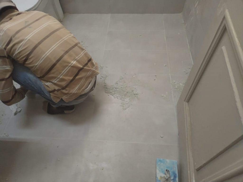عزل حمامات بجدة عزل بلاط عزل رطوبه الكشف عن تسربات المياه